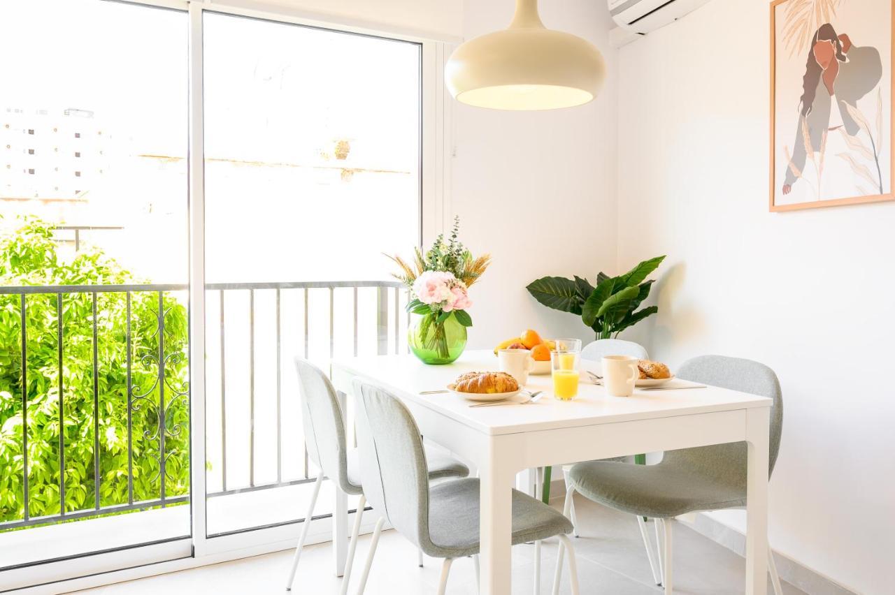 2 Bedroom, New, 1 Min To The Beach, City Center- Picasso By 10Tosea Фуeнхирола Екстериор снимка